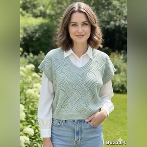 Jessica Simpson Mint Green Cable Knit V Neck Sleeveless Sweater Vest Medium